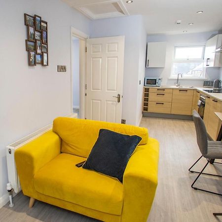 Entire Penthouse Apartment With Sea Views Portrush Exterior photo