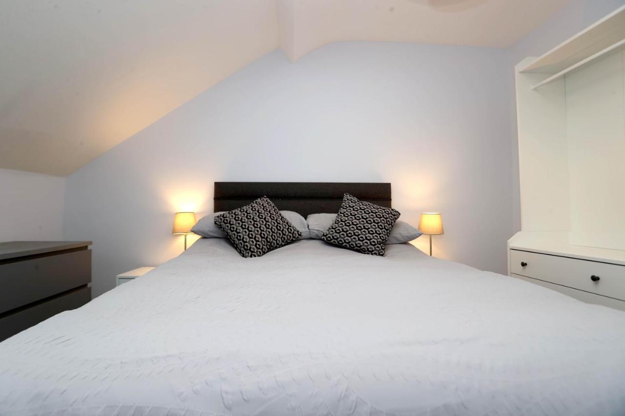 Entire Penthouse Apartment With Sea Views Portrush Exterior photo