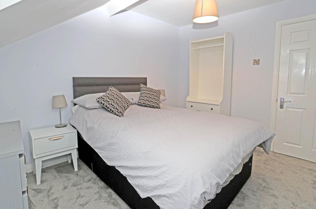 Entire Penthouse Apartment With Sea Views Portrush Exterior photo