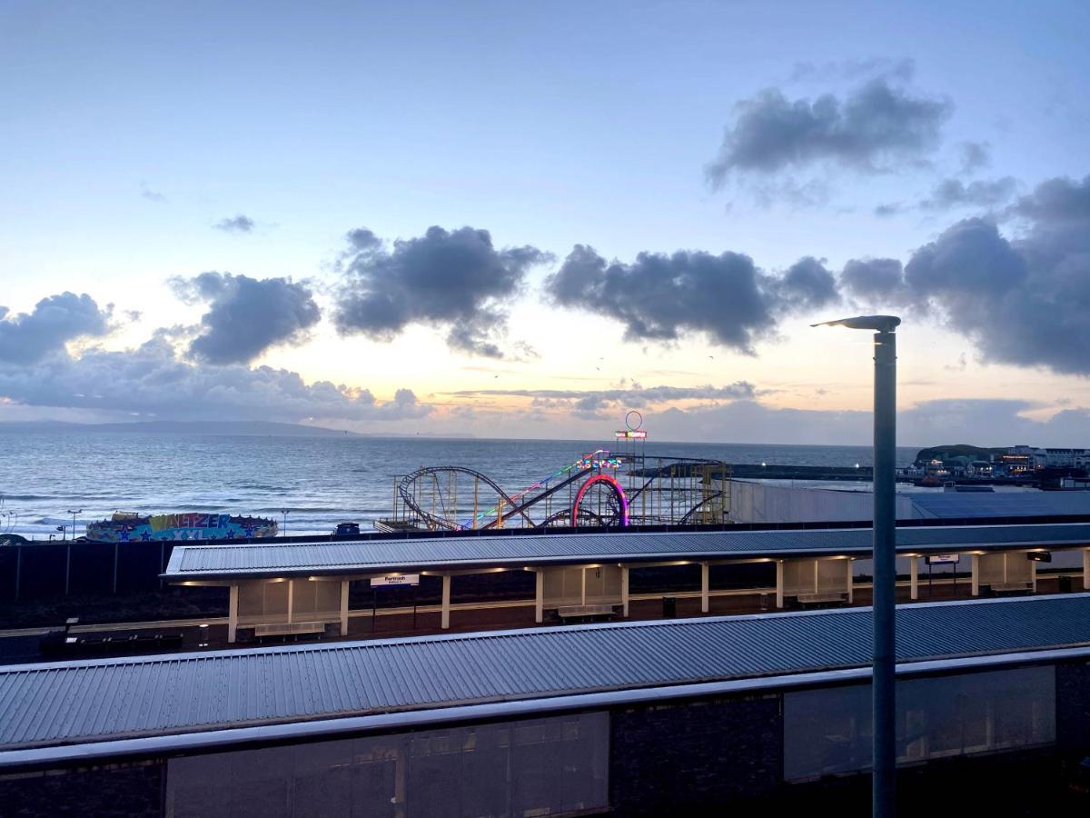 Entire Penthouse Apartment With Sea Views Portrush Exterior photo